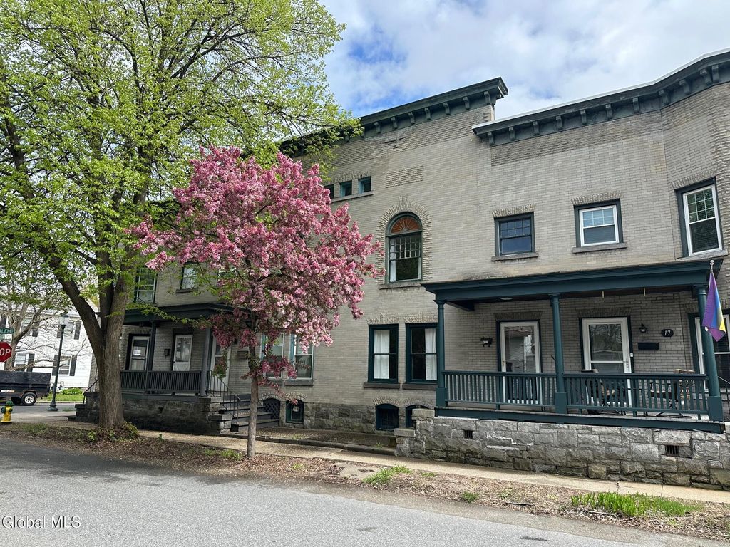 19 E Notre Dame Street, Glens Falls, NY 12801