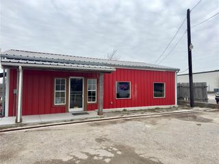 404 Blackjack ST A, Lockhart, TX 78644