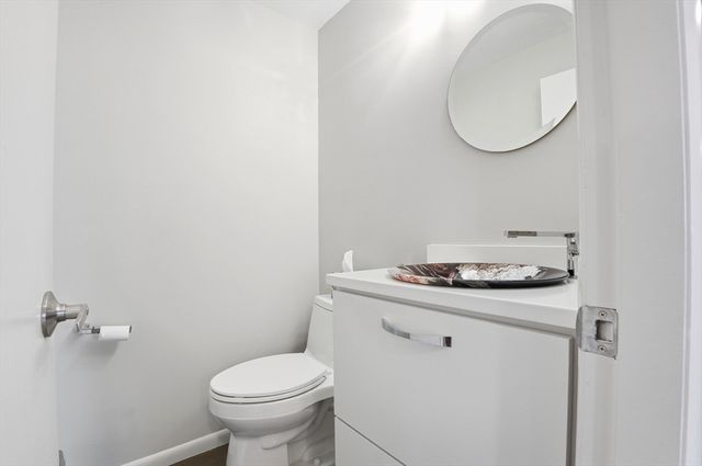 6 Cross, Seekonk, MA 02769