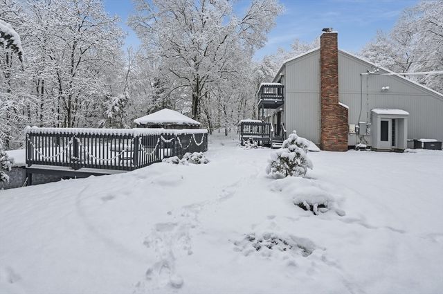 6 Cross, Seekonk, MA 02769