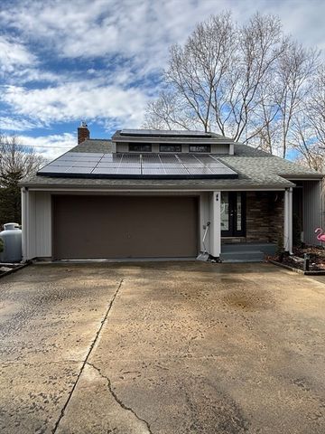 6 Cross, Seekonk, MA 02769