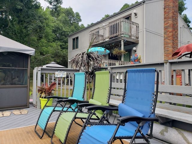 6 Cross, Seekonk, MA 02769