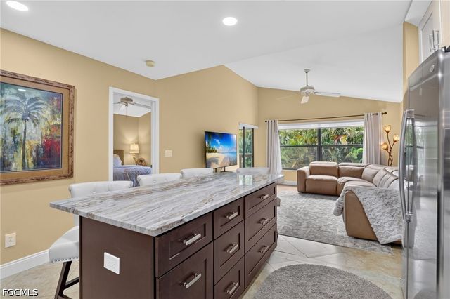 8336 Charter Club CIR 7, Fort Myers, FL 33919
