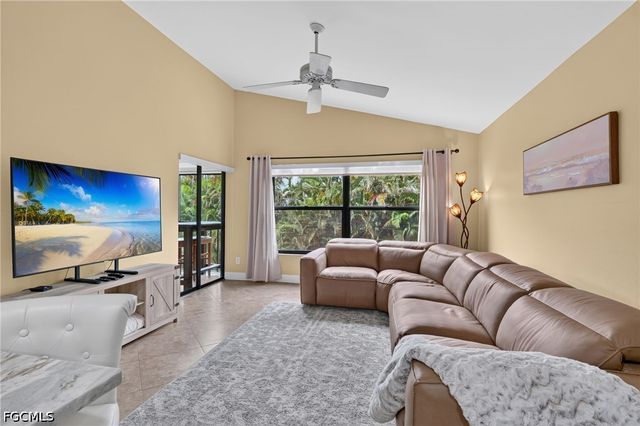 8336 Charter Club CIR 7, Fort Myers, FL 33919