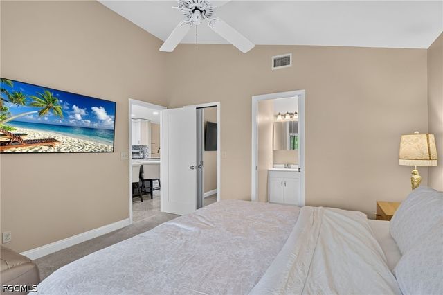 8336 Charter Club CIR 7, Fort Myers, FL 33919