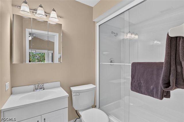 8336 Charter Club CIR 7, Fort Myers, FL 33919