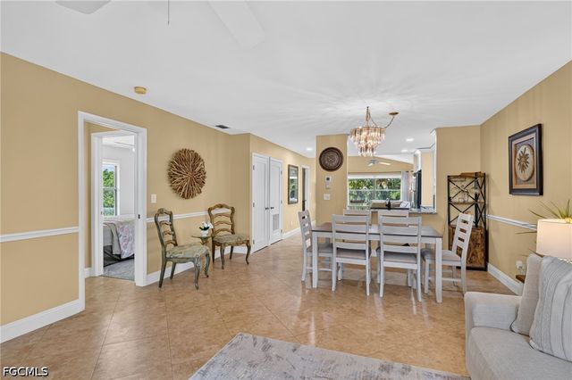 8336 Charter Club CIR 7, Fort Myers, FL 33919