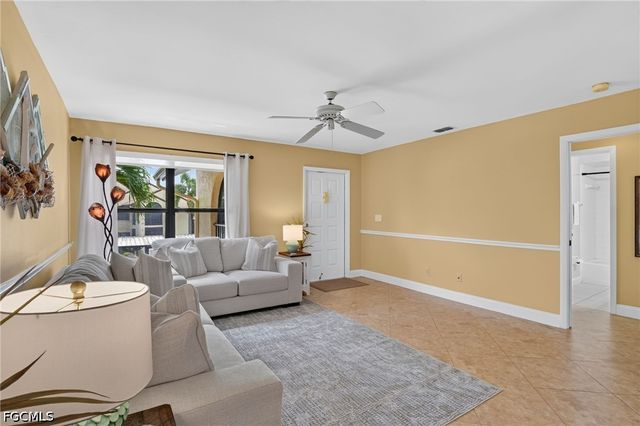 8336 Charter Club CIR 7, Fort Myers, FL 33919
