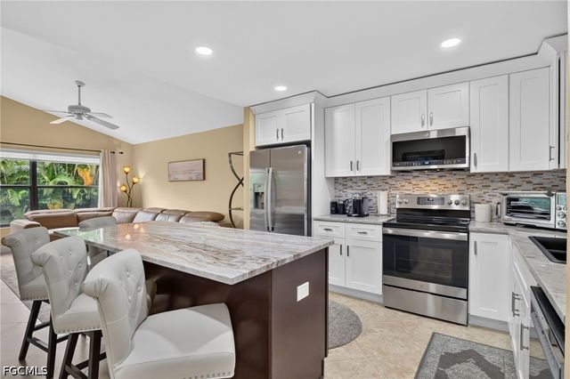 8336 Charter Club CIR 7, Fort Myers, FL 33919