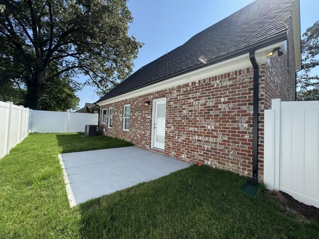 27 Laurel View St, Manchester, TN 37355