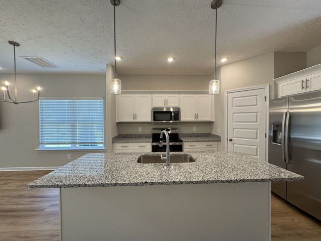 27 Laurel View St, Manchester, TN 37355