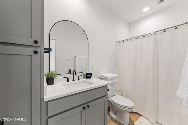 206 Steiner Oaks, Lafayette, LA 70508