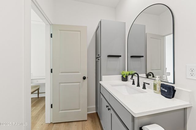 206 Steiner Oaks, Lafayette, LA 70508