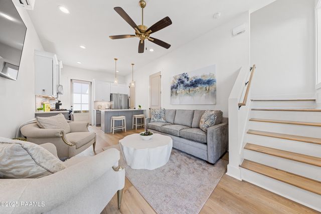 206 Steiner Oaks, Lafayette, LA 70508