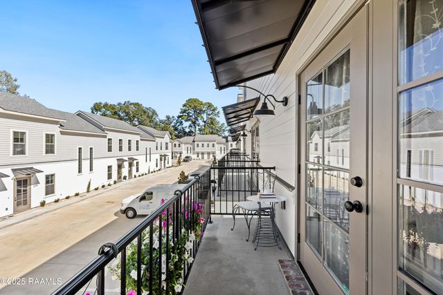 206 Steiner Oaks, Lafayette, LA 70508