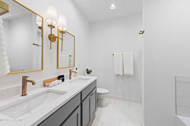 206 Steiner Oaks, Lafayette, LA 70508