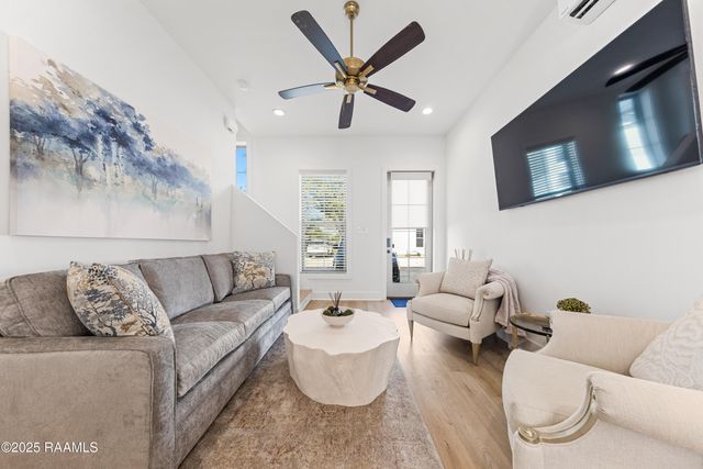 206 Steiner Oaks, Lafayette, LA 70508