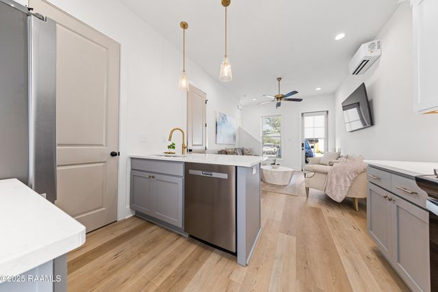 206 Steiner Oaks, Lafayette, LA 70508