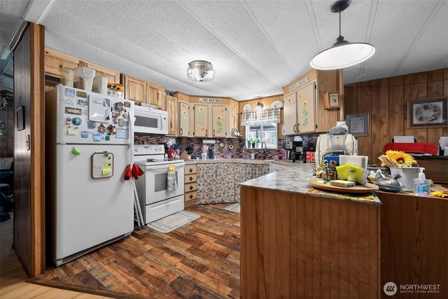 792 W Dayton Airport Road, Shelton, WA 98584