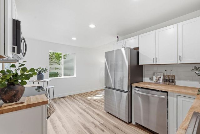 6012 N Greenwood Blvd, Spokane, WA 99205