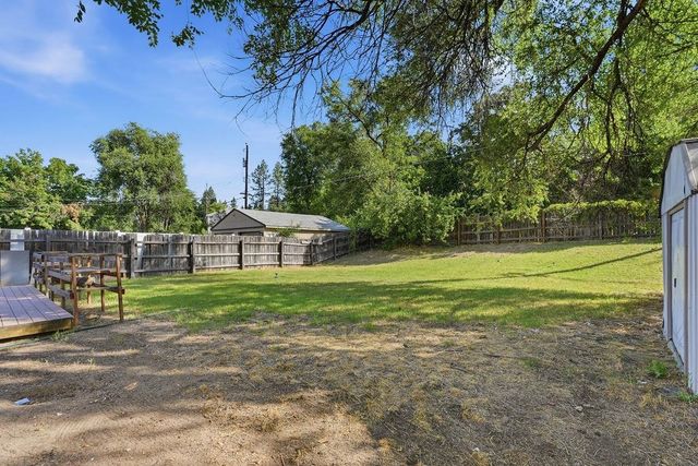 6012 N Greenwood Blvd, Spokane, WA 99205