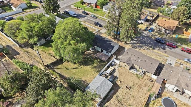 6012 N Greenwood Blvd, Spokane, WA 99205