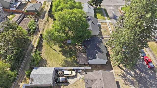 6012 N Greenwood Blvd, Spokane, WA 99205