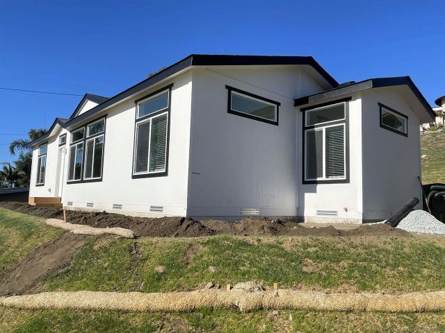 1255 Rhea Place B, Vista, CA 92084