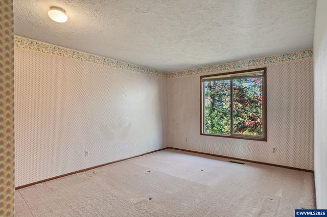 2270 Dorchester Dr S, Salem, OR 97305