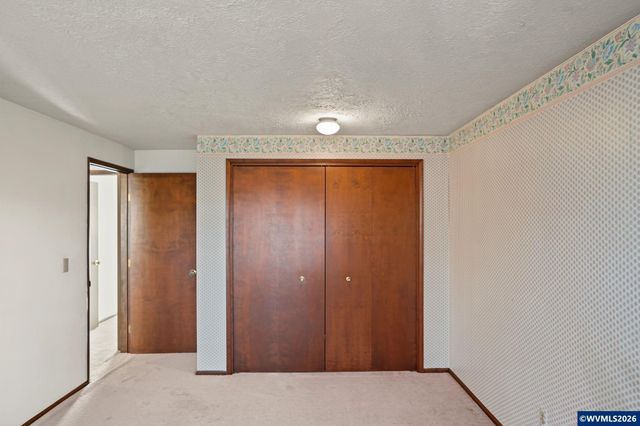 2270 Dorchester Dr S, Salem, OR 97305