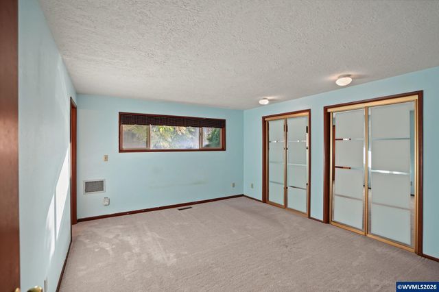 2270 Dorchester Dr S, Salem, OR 97305