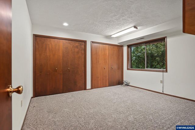 2270 Dorchester Dr S, Salem, OR 97305