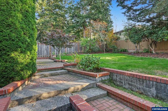 2270 Dorchester Dr S, Salem, OR 97305