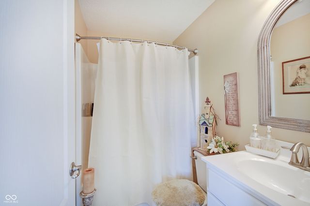 1451 Colony Park, Greenwood, IN 46143