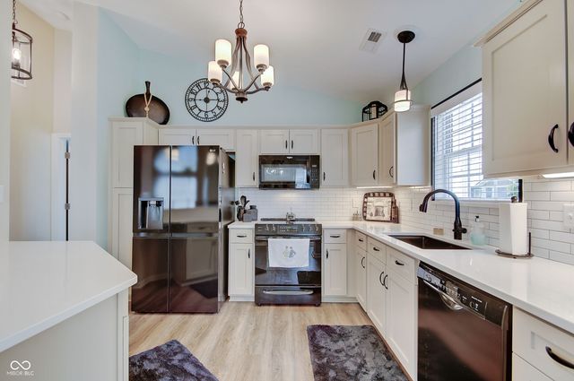 1451 Colony Park, Greenwood, IN 46143