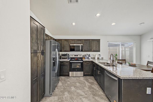 9218 W SAINT JOHN Road, Peoria, AZ 85382