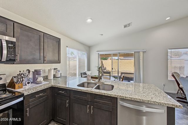 9218 W SAINT JOHN Road, Peoria, AZ 85382