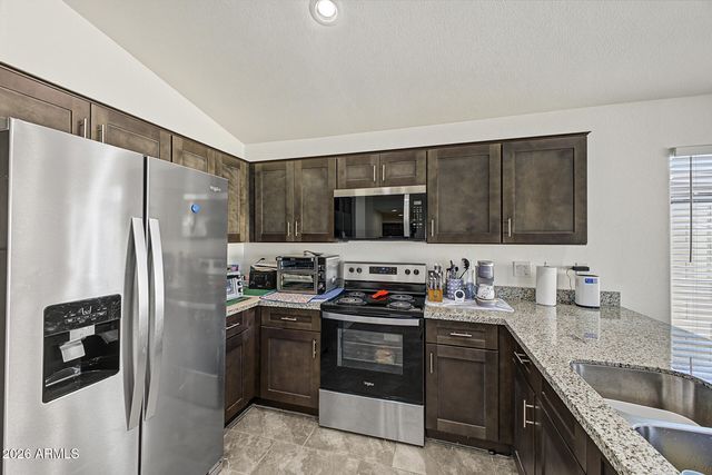 9218 W SAINT JOHN Road, Peoria, AZ 85382