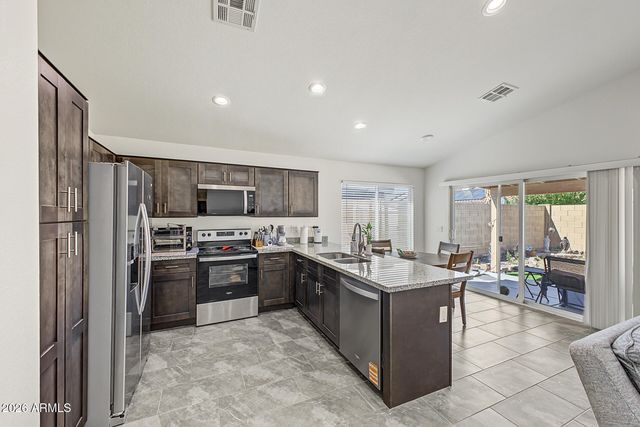 9218 W SAINT JOHN Road, Peoria, AZ 85382