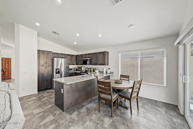 9218 W SAINT JOHN Road, Peoria, AZ 85382