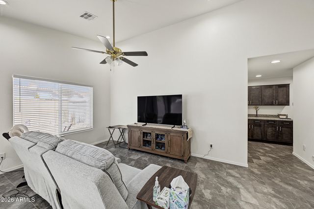 9218 W SAINT JOHN Road, Peoria, AZ 85382
