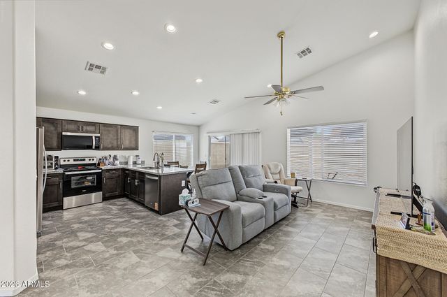 9218 W SAINT JOHN Road, Peoria, AZ 85382