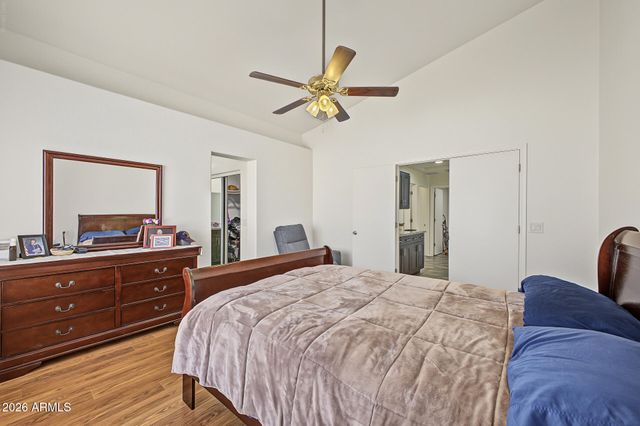 9218 W SAINT JOHN Road, Peoria, AZ 85382