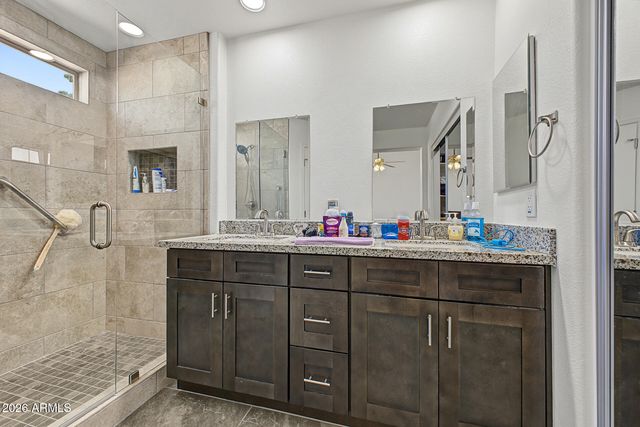 9218 W SAINT JOHN Road, Peoria, AZ 85382