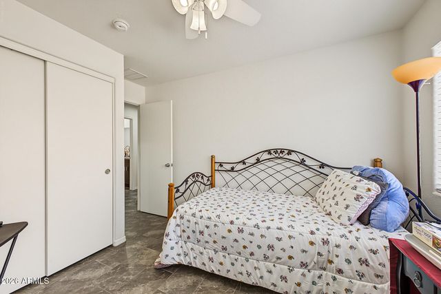 9218 W SAINT JOHN Road, Peoria, AZ 85382