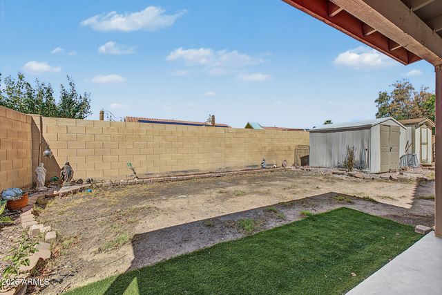 9218 W SAINT JOHN Road, Peoria, AZ 85382