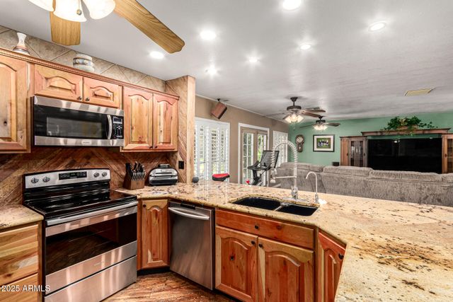 6042 E HALIFAX Street, Mesa, AZ 85205