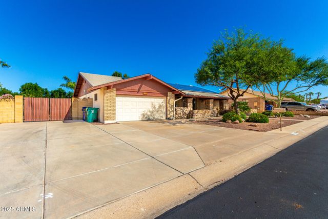 6042 E HALIFAX Street, Mesa, AZ 85205