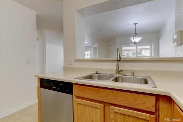 5733 S Addison Court C, Aurora, CO 80016