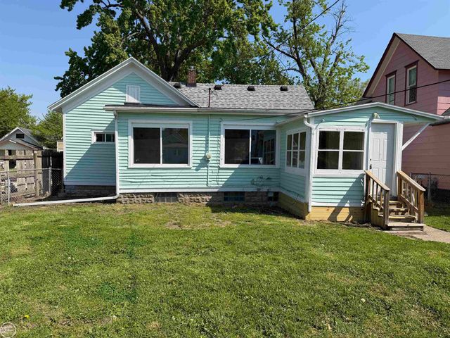 1214 Gillett Street, Port Huron, MI 48060